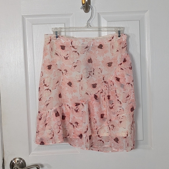 NWT Express High Rise Ruffled Asymmetric Pink Floral‎ Print Feminine Mini Skirt - Picture 1 of 9